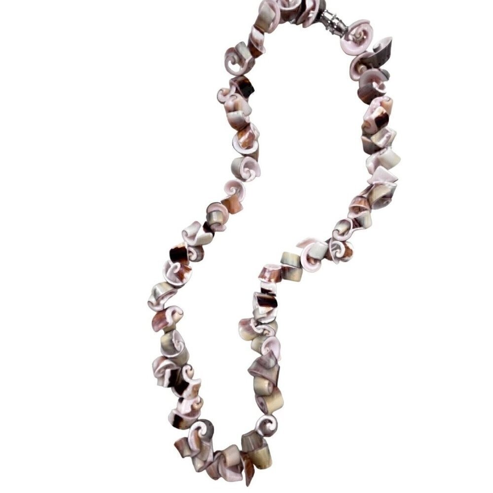 American VINTAGE Shell Choker Necklace 15” Women’s BOHO COASTAL CLASSIC RETRO